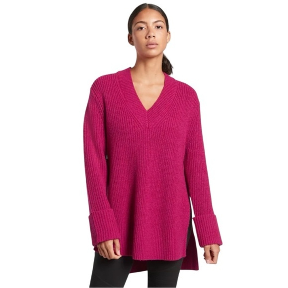Athleta L Shasta‎ oversized sweater V-Neck Wool Blend tunic length folded cuff